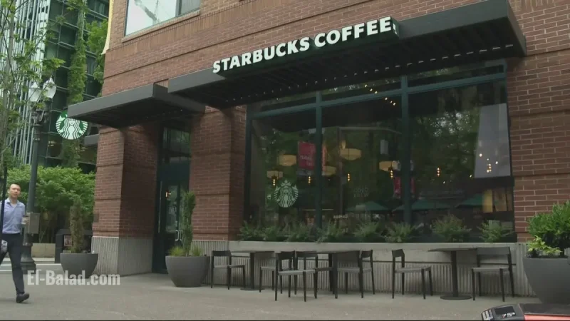 Starbucks Closing Stores Canada: Hundreds of Locations at Risk Amid Major Restructuring