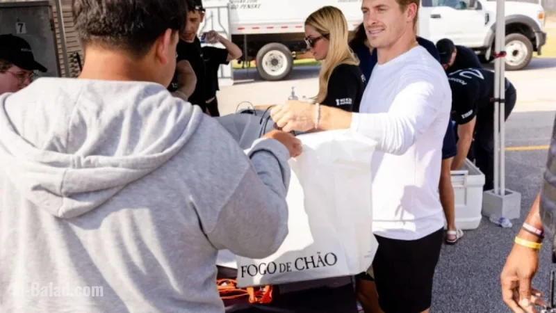 Texans’ Braxton Berrios, Fogo de Chão Join No Kid Hungry at Eisenhower High