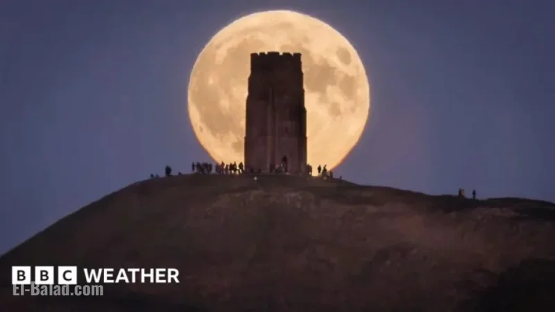 October’s Rare Harvest Moon Marks First Supermoon of 2025