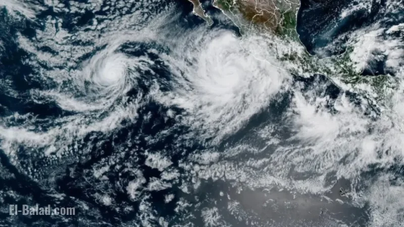 Ouragan Approche la Côte Ouest du Mexique
