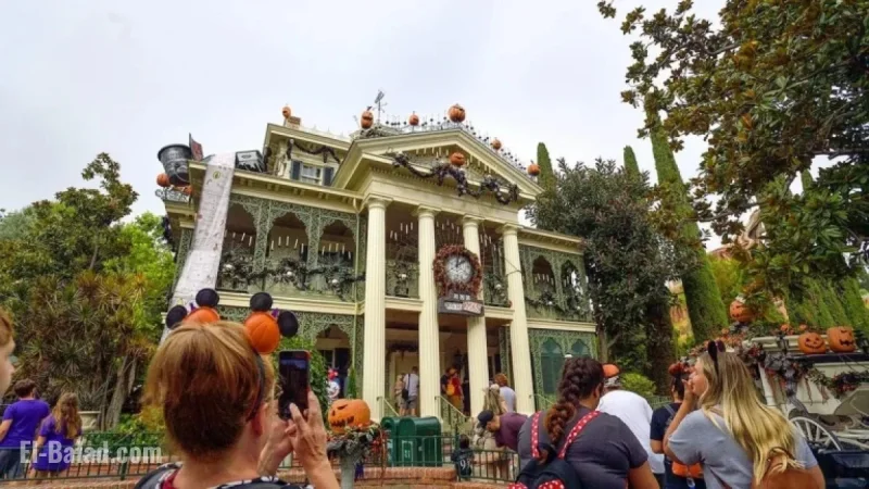 Disneyland Visitor Dies After Riding Haunted Mansion