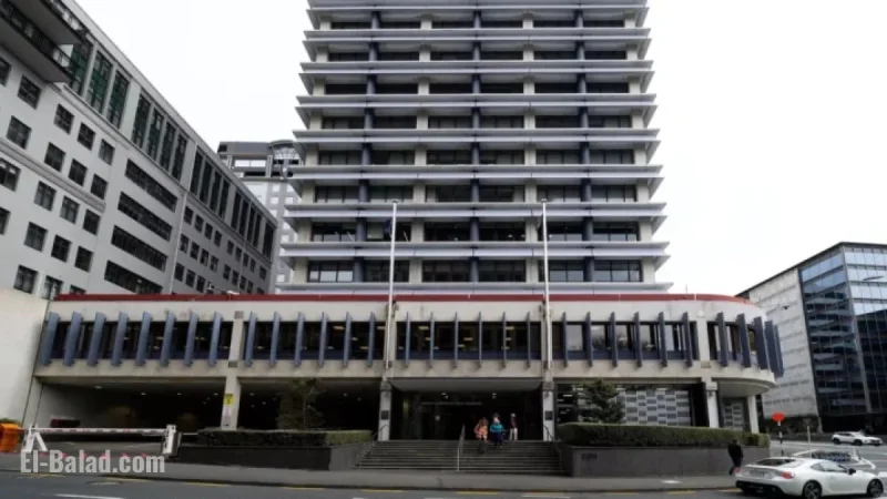 New Zealand Boosts Economy with 50-Basis Point Rate Cut, Signals More Easing