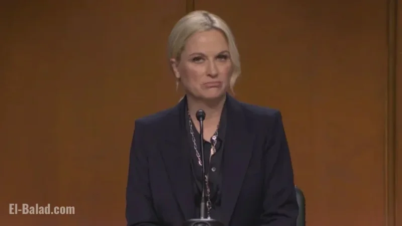 Amy Poehler Shines as Combative Pam Bondi on SNL, Tina Fey Appears