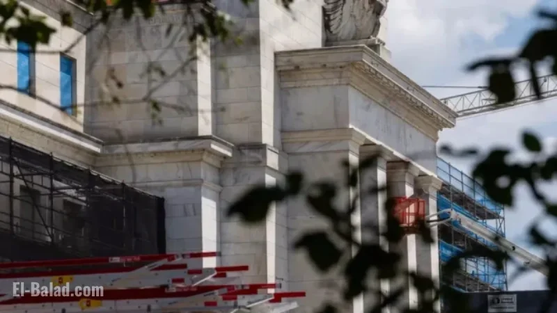 Fed Hawks Waver: Potential Impact on Interest Rates