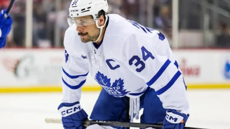 Auston Matthews Sends Direct Message to Dylan Larkin Before Saturday Matchup