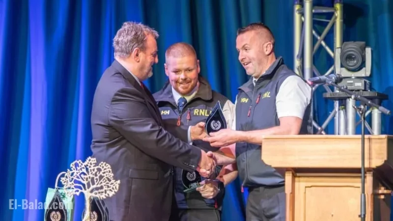 Tenby Observer Honors Community Kindness