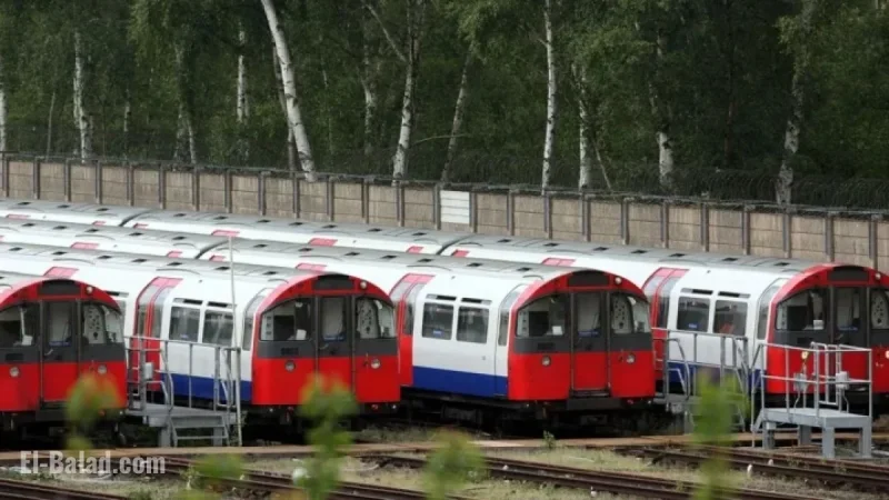 “Leaf Fall Disrupts Piccadilly Line: Trains Damaged”