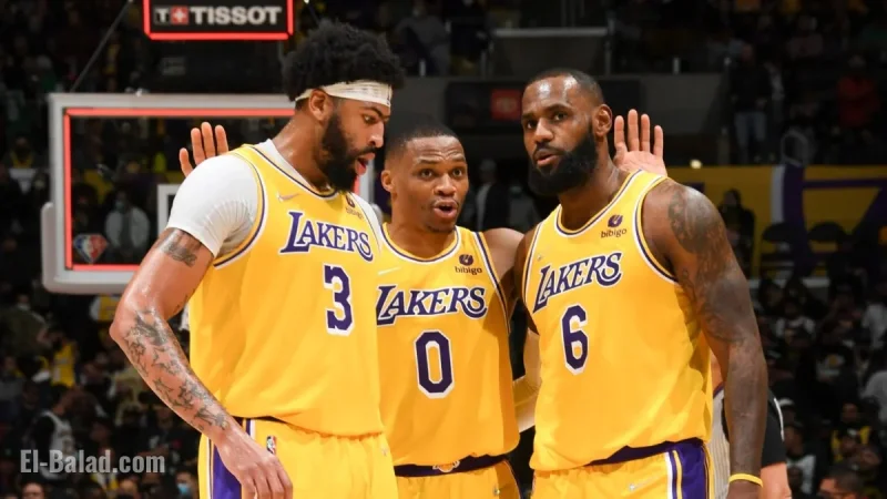 NBA scores today: early leads, late tip-offs, and the storylines driving a nine-game Sunday slate