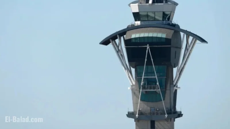 Airlines Support Air Traffic Controllers Amid Missed Paychecks