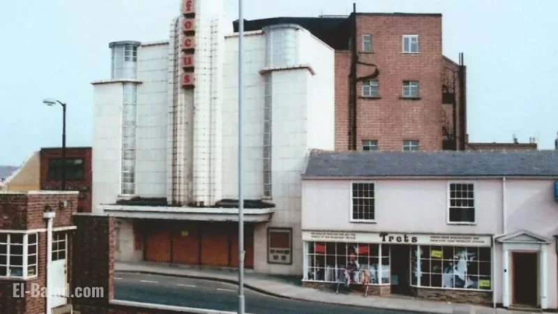 Odeon’s Journey: Arrival and Departure from Town