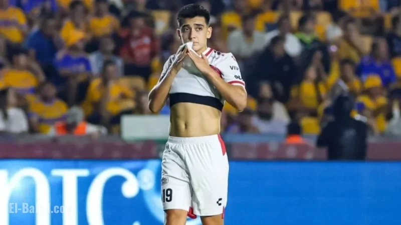 Gilberto Mora Undergoes Surgery on Left Hand