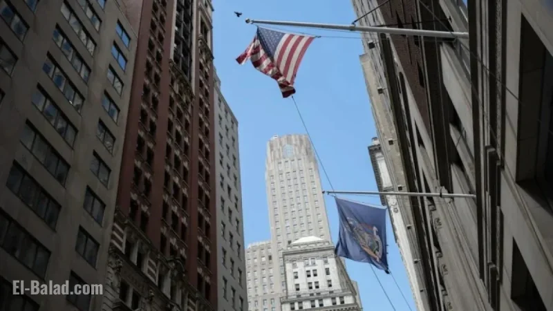 Wall Street CEOs Warn of High Valuations and Market Pullback Risk