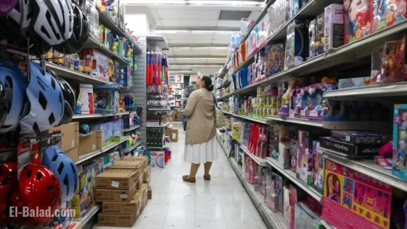 US Economy Wobbles as Middle Class Reduces Spending