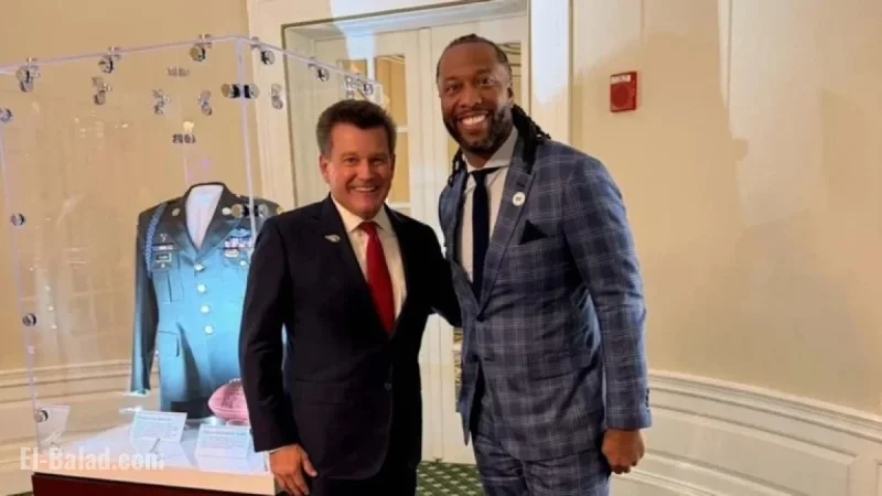 Larry Fitzgerald Receives Champion Award from Pat Tillman Foundation