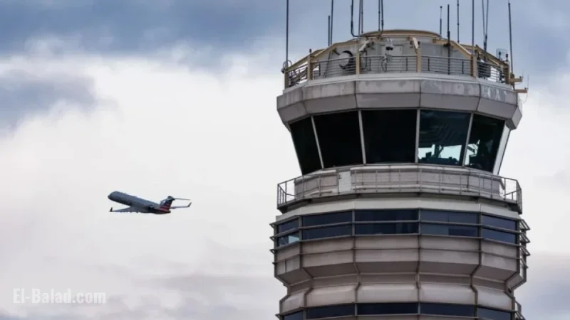 Trump Urges Air Traffic Controllers to Resume Work or Face Penalties