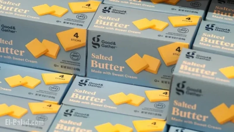 Retail Giants Cut Grocery Prices