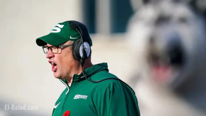 U of S Huskies and Queen’s Gaels Battle for Vanier Cup Spot