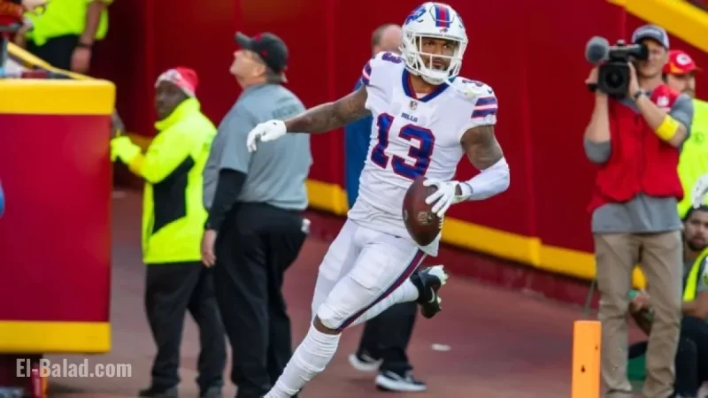 Bills Enhance WR Depth with Davis, Hardman Signings