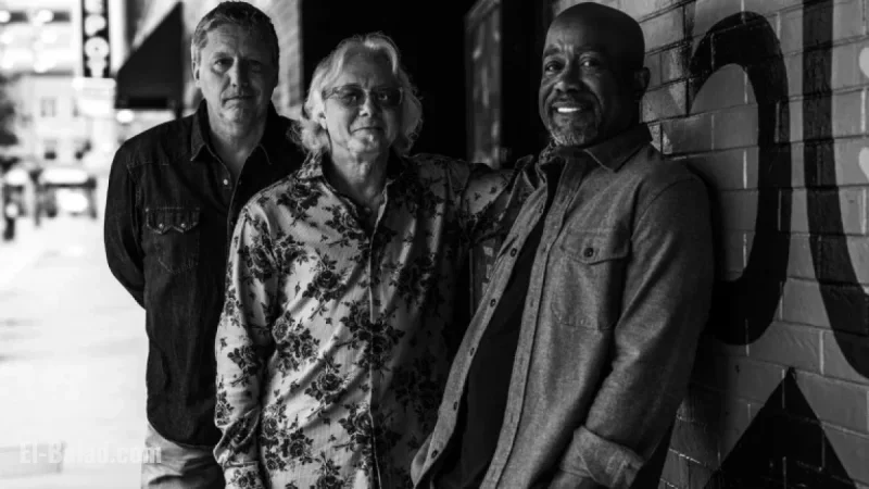 R.E.M., Hootie, Black Crowes Unite for Owl Howl Interview