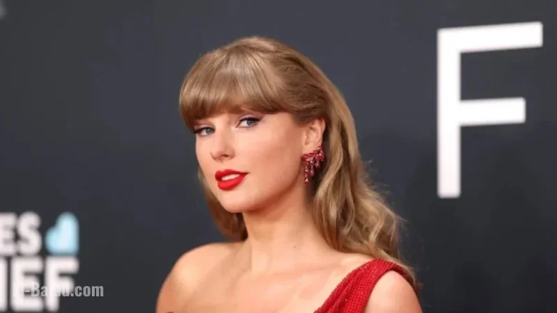 “Parasocial: Cambridge Dictionary’s Word of the Year After Swift Engagement”