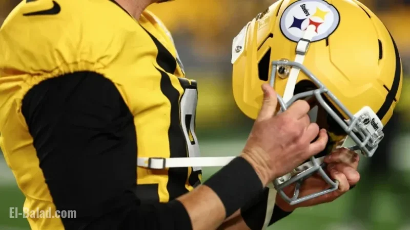 Steelers Test Quarterbacks Following Aaron Rodgers’ Injury