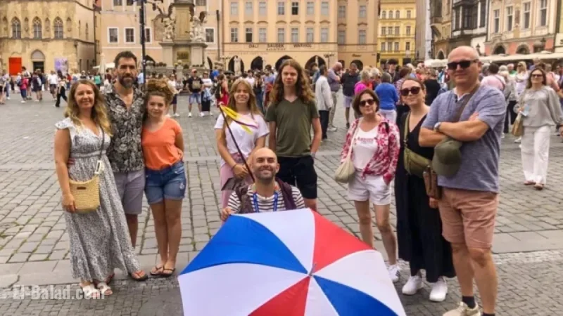 Experience the Thrills of Being a Tour Guide in Prague