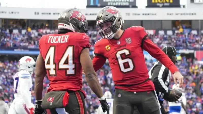 Rachaad White vs. Sean Tucker: Fantasy Football Week 12 RB Decision