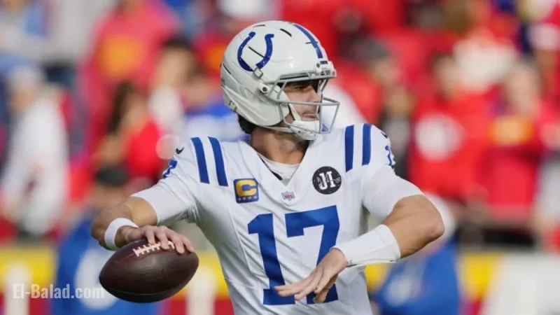 Daniel Jones to Play Despite Fibula Fracture, Report Reveals