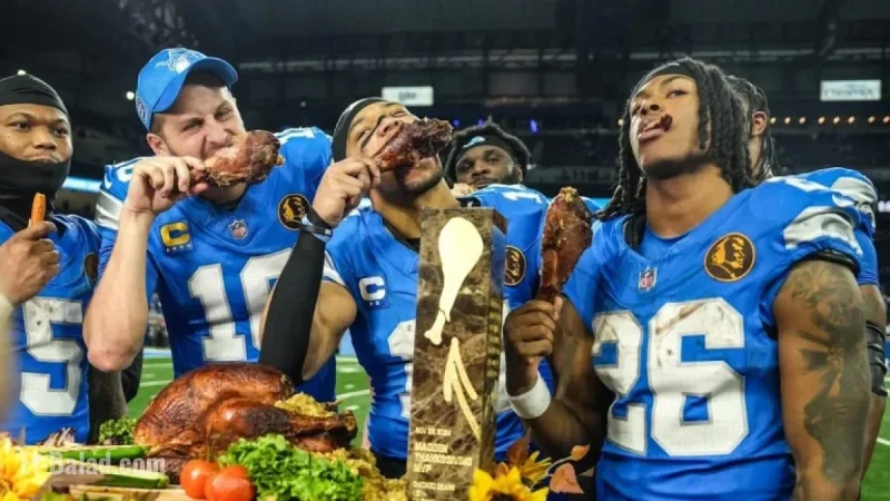 NFL Alters Thanksgiving Kickoff Time for Lions vs. Packers Match