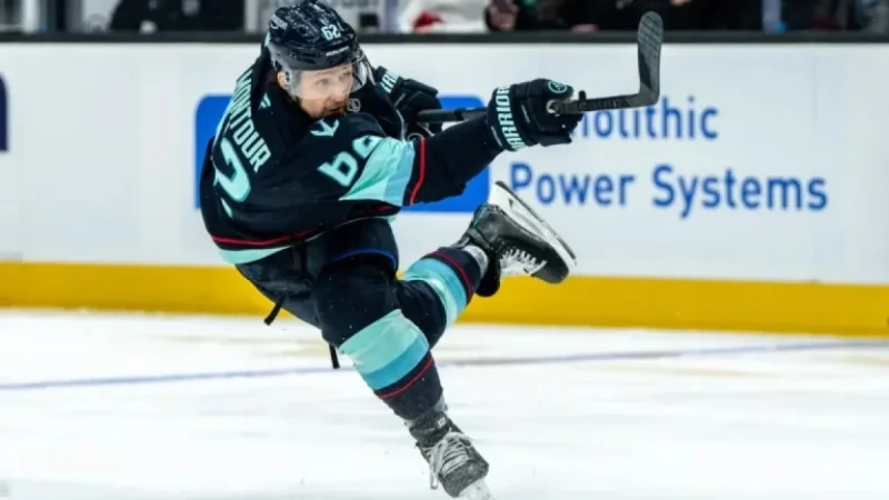 Tampa’s Top Line Shines, Chychrun Extends Streak, November Hot/Cold IPP Stats
