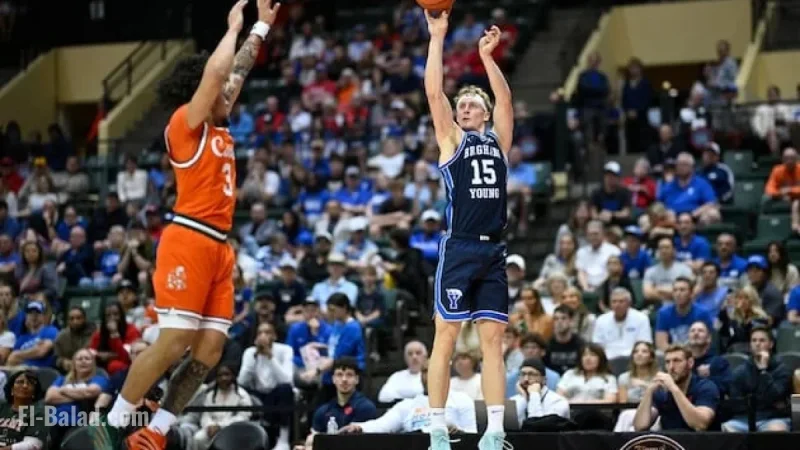 Cougars Triumph Over Miami 72-62 in Thanksgiving Clash
