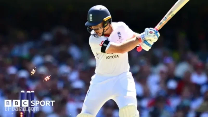 Mitchell Starc Sparks Chaos in Four Overs of Second Ashes Test