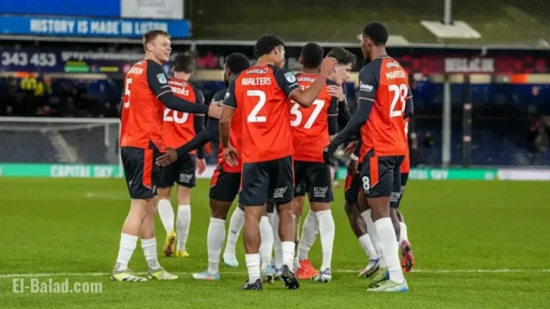 Hatters Face Swindon in Vertu Trophy Last 16 Clash
