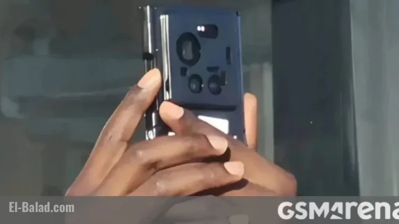 Xiaomi 17 Ultra’s Rear Cameras Revealed in Spy Shots with Case
