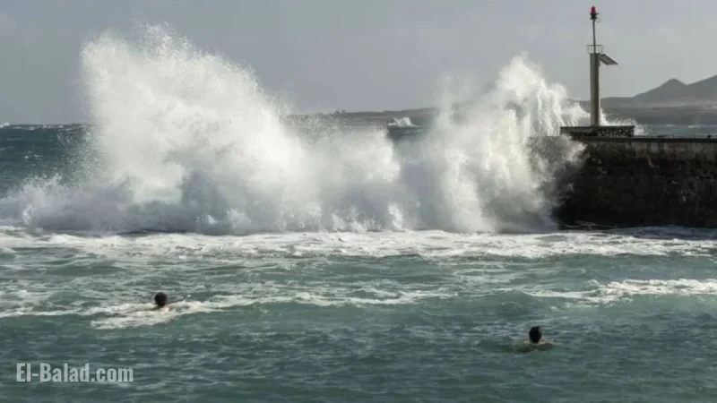 Canary Islands on Alert: Coastal Waves Surge to Four Metres