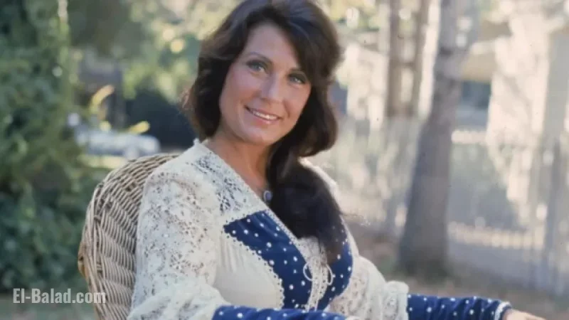 Top 4 Country Artists Who Shaped 70s Country Music