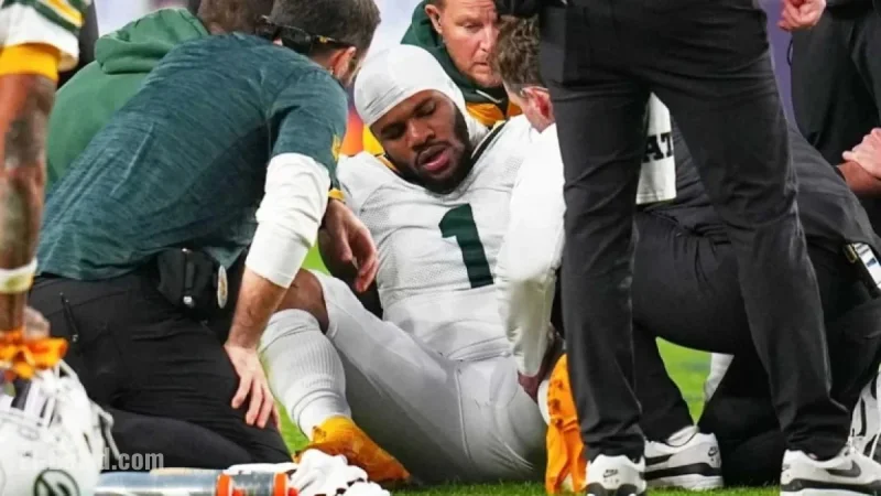 Packers’ Micah Parsons Exits Game with Non-Contact Knee Injury Against Broncos