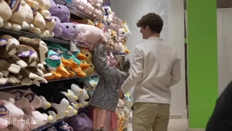 Westroads Mall Transforms into Wonderland for Visually Impaired Kids’ Shopping Spree
