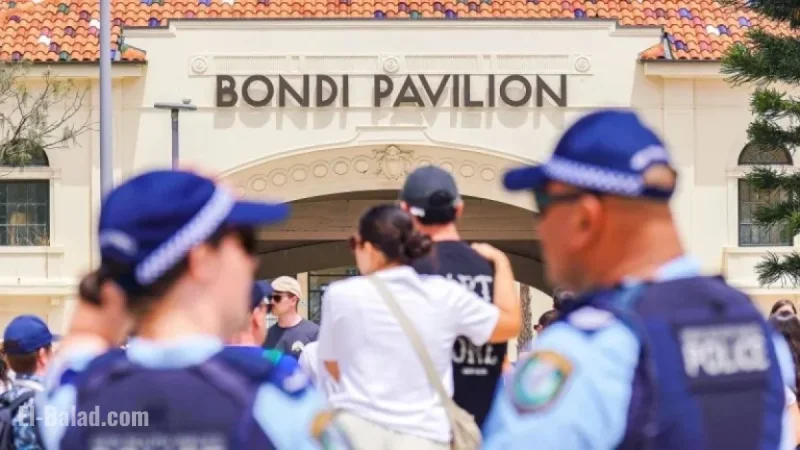 Dashcam Captures Couple Confronting Bondi Beach Gunman Before Deadly Rampage