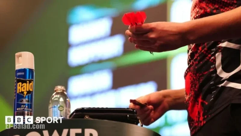 Jurjen van der Velde Uses Wasp Spray at 2026 World Darts Championship