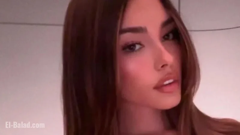 Madison Beer Stuns in Lace Bra and Minidress Selfie