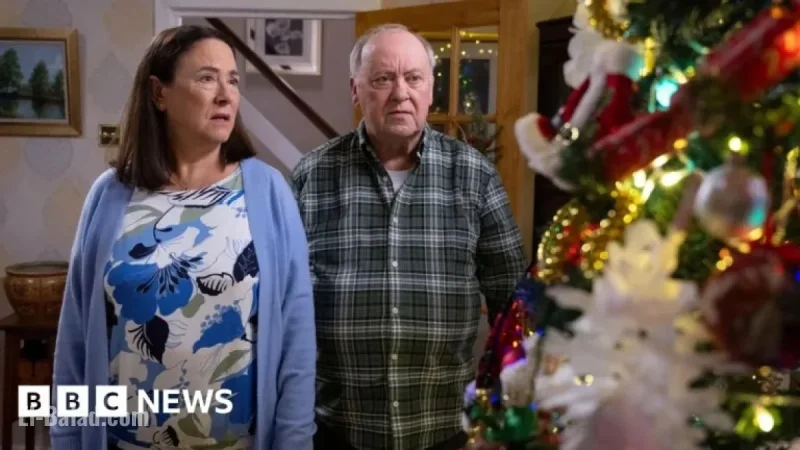 Simon Carlyle Endorses Two Doors Down Christmas Special
