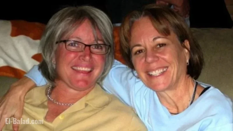 Christmas Heartbreak Transformed: Enter the Unexpected House Sitter