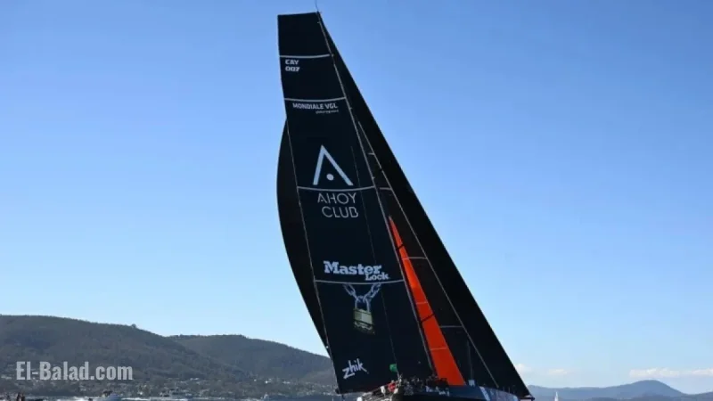 Master Lock Comanche Wins Line Honors in Sydney Hobart Yacht Race