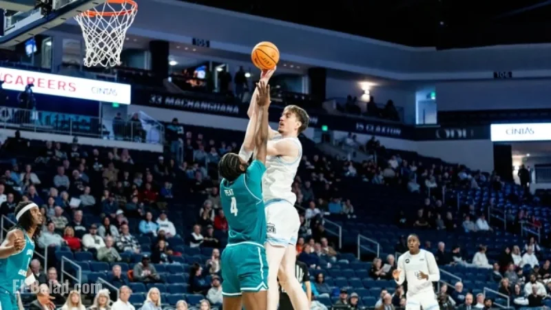 Men’s Basketball Team Faces Terrapins in Maryland on Sunday Night