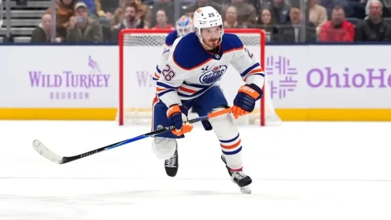 Roslovic Centers Third Line in Monday’s Game Against Jets