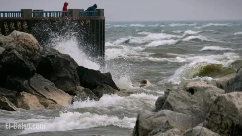 Why High, Choppy Waves on the Great Lakes Are So Dangerous