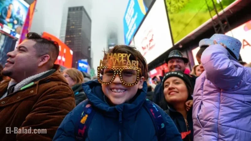New Year’s Eve 2025: Open Stores, Restaurants, and Fast-Food Chains