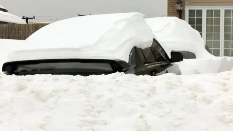 Timmins Residents Tackle Record Snowfall Cleanup