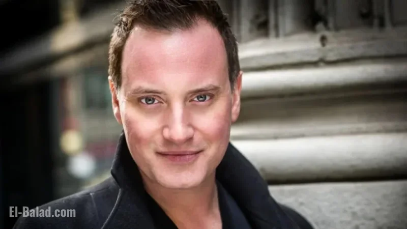 Hayden Tee Returns to Les Misérables Tour